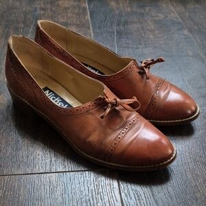 ~ 80s NICKELS cap Toe brogue Shoes 7 Vintage Low Heel Leather Italian Oxfords